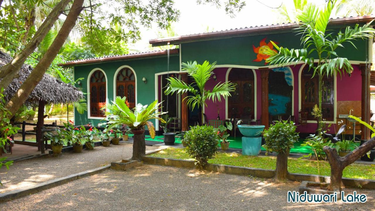 Niduwari Lake Homestay Dambulla Exterior foto