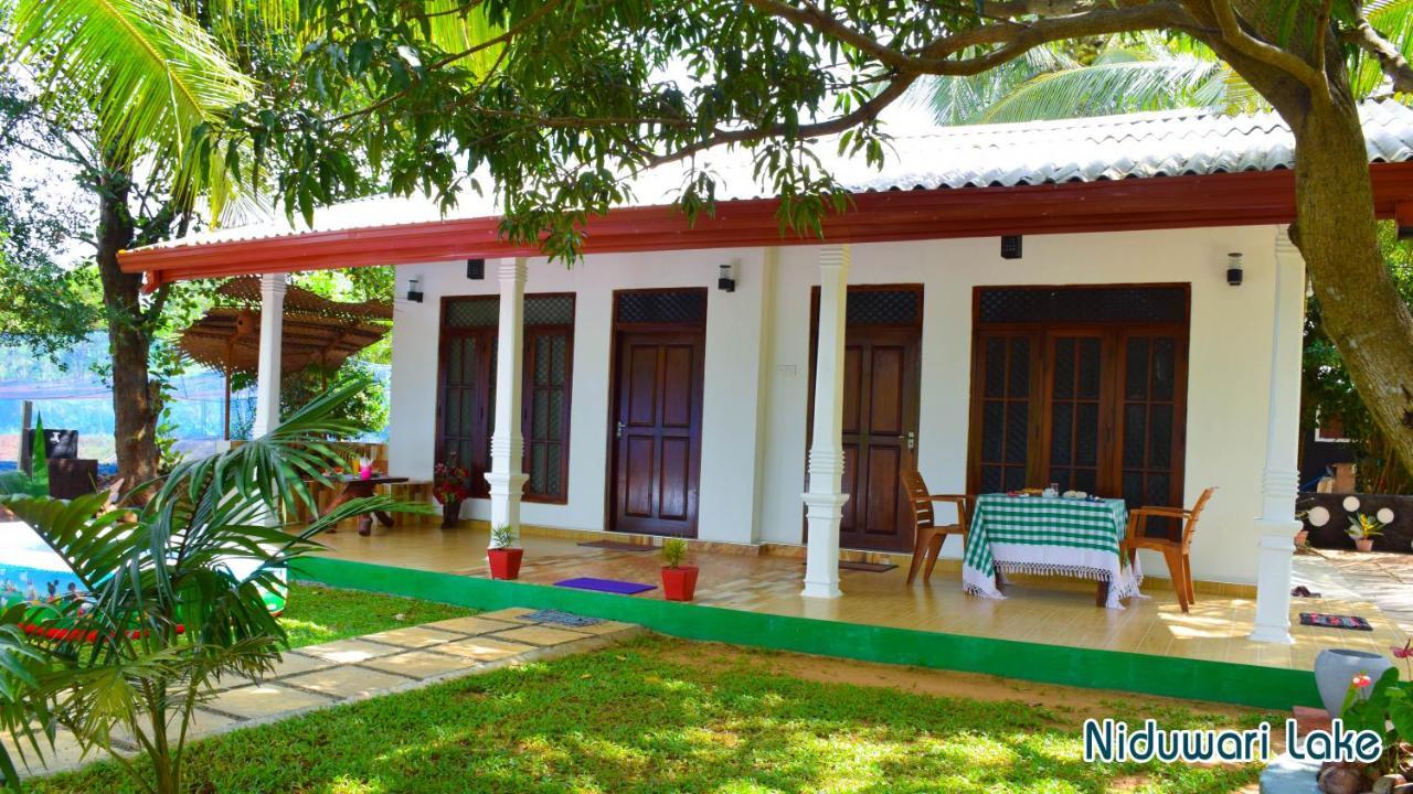 Niduwari Lake Homestay Dambulla Exterior foto