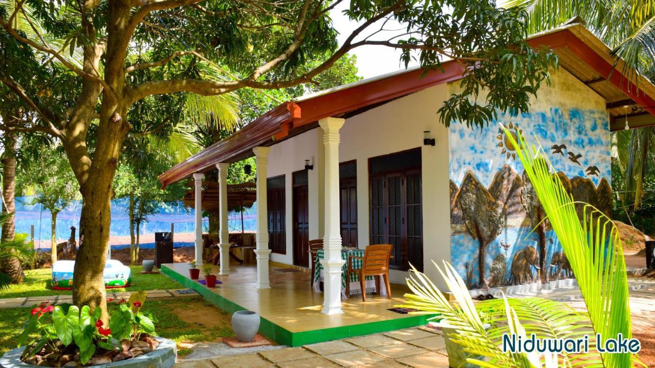 Niduwari Lake Homestay Dambulla Exterior foto